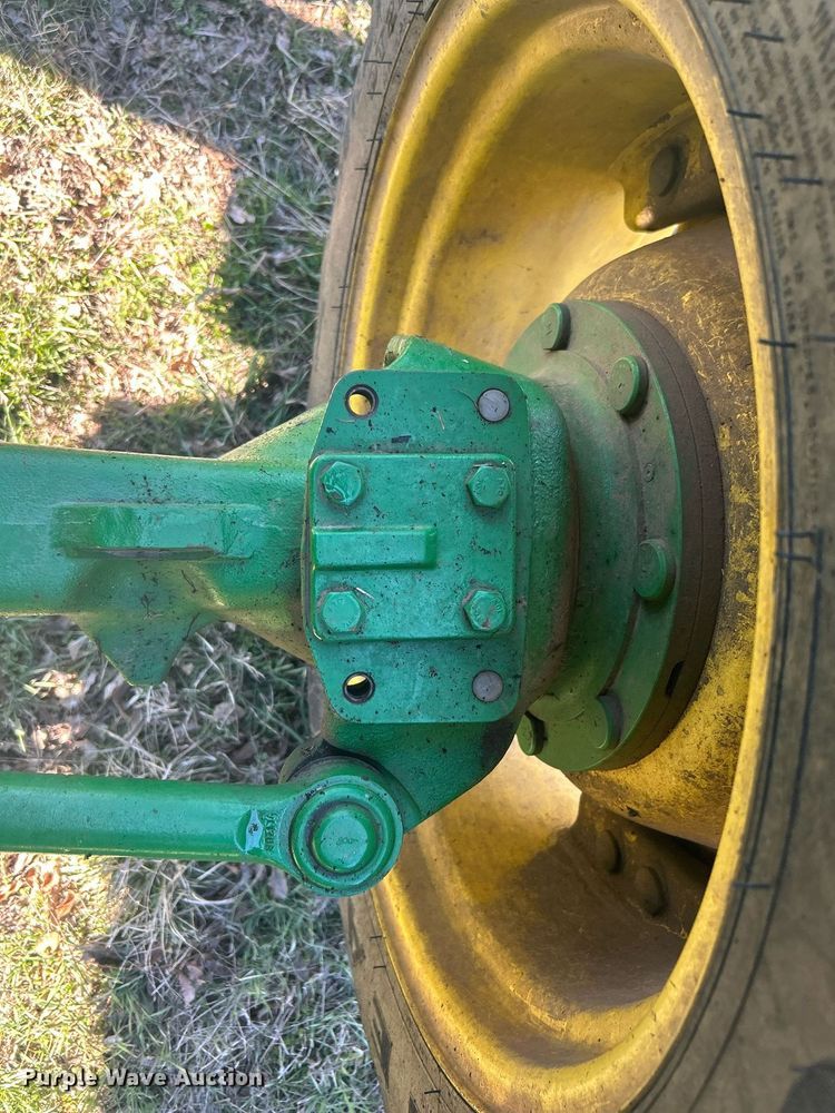 image for item DN0706 2012 John Deere 5083E MFWD tractor