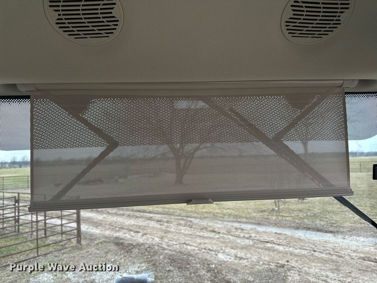 image for item DO2217 2022 John Deere 6R195 MFWD tractor