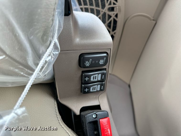 image for item DO2217 2022 John Deere 6R195 MFWD tractor