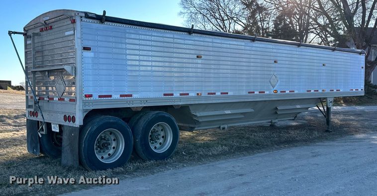 image for item DQ6317 1999 Timpte  Super Hopper  grain trailer