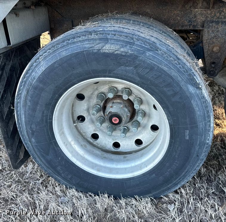 image for item DQ6317 1999 Timpte  Super Hopper  grain trailer