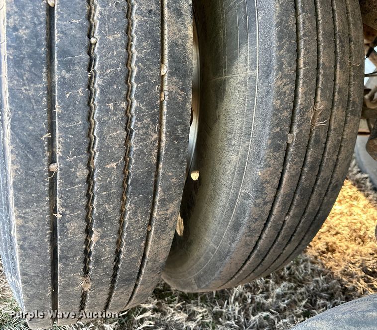 image for item DQ6317 1999 Timpte  Super Hopper  grain trailer