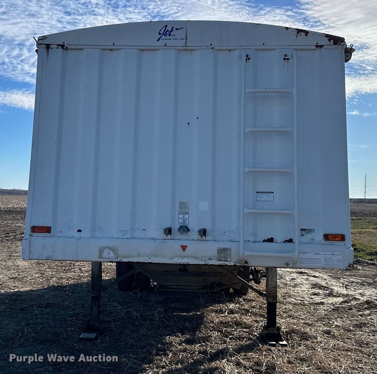 image for item DQ6318 1997 Jetco grain trailer