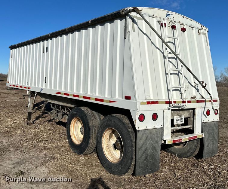 image for item DQ6318 1997 Jetco grain trailer
