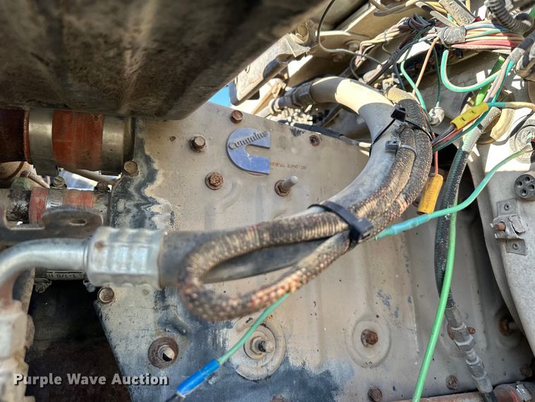 image for item DQ6319 1991 Ford L9000 semi truck