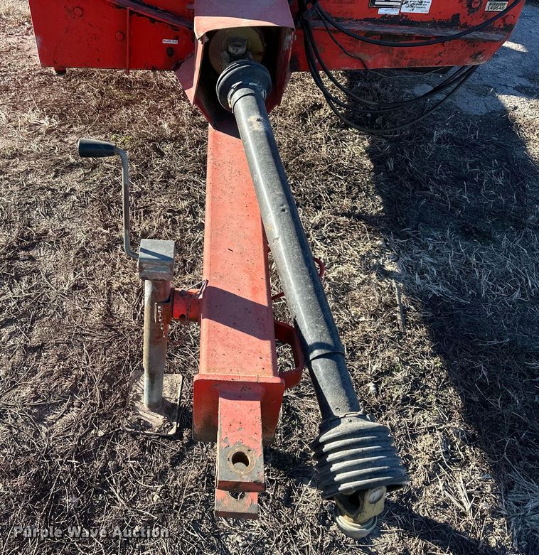 image for item DQ6321 Kuhn Knight Slinger 8124 manure spreader