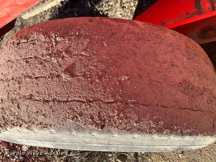 image for item DQ6321 Kuhn Knight Slinger 8124 manure spreader