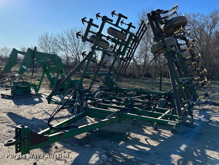 image for item DQ6322 John Deere  field cultivator