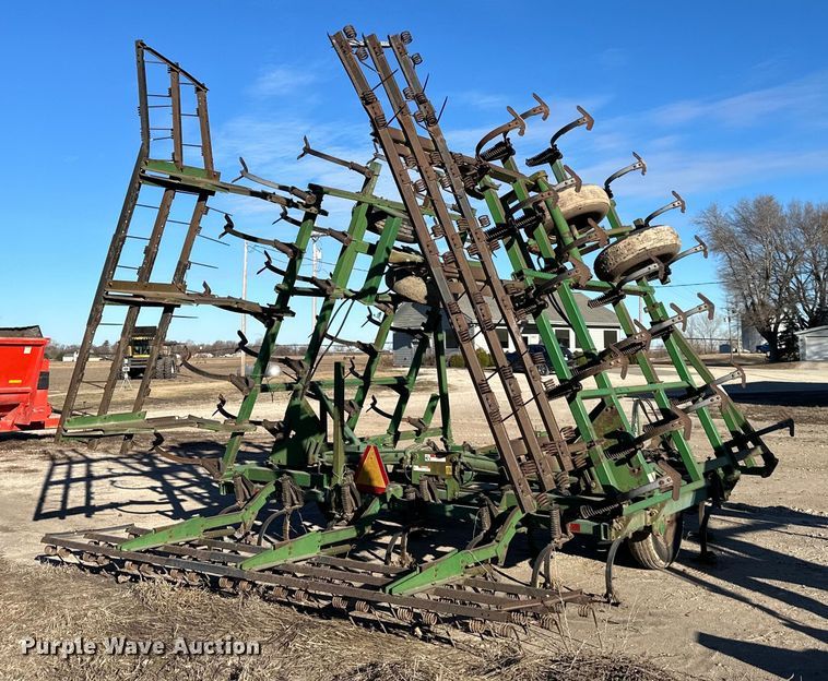 image for item DQ6322 John Deere  field cultivator