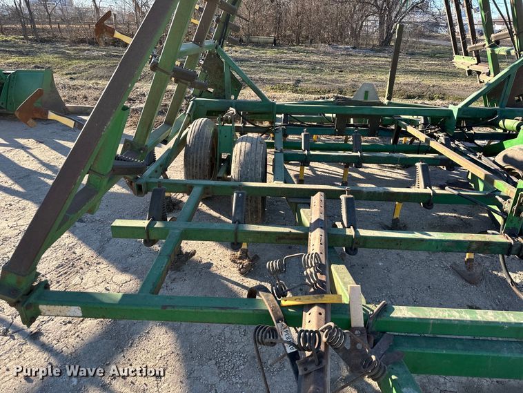 image for item DQ6322 John Deere  field cultivator