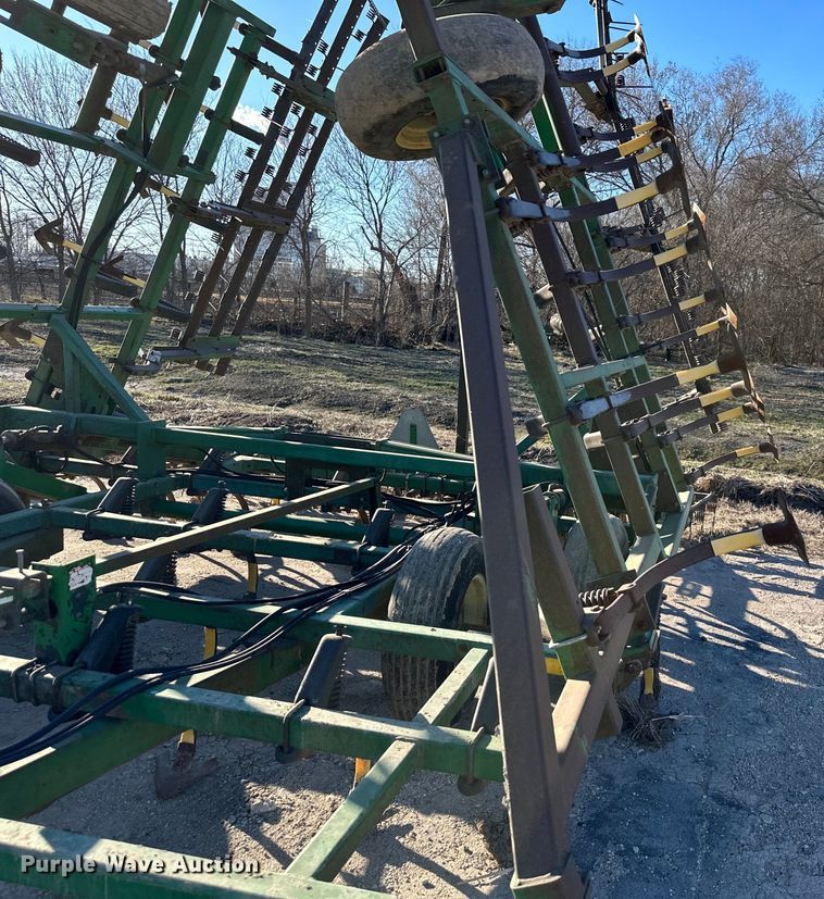 image for item DQ6322 John Deere  field cultivator