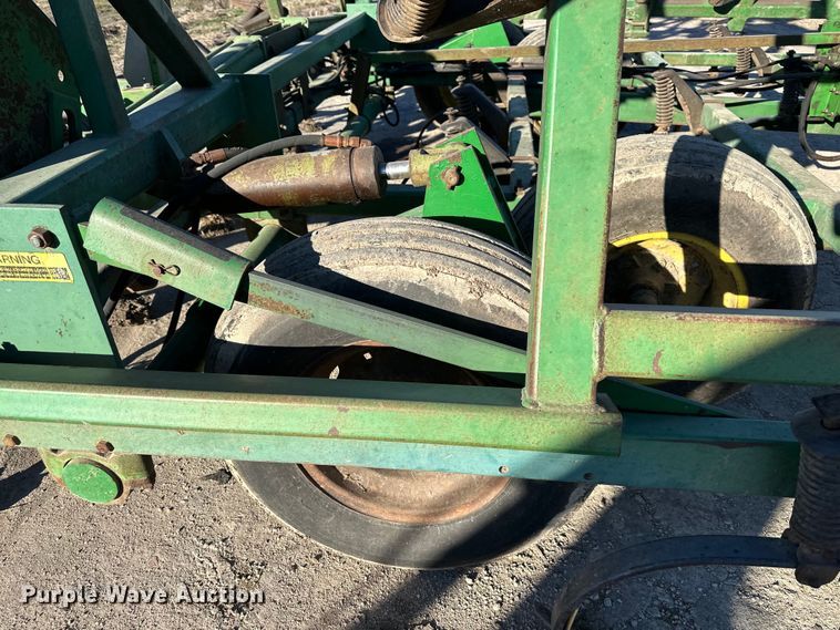 image for item DQ6322 John Deere  field cultivator