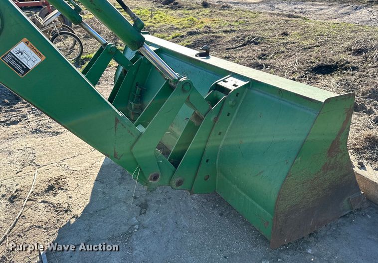 image for item DQ6323 John Deere 740 loader attachment