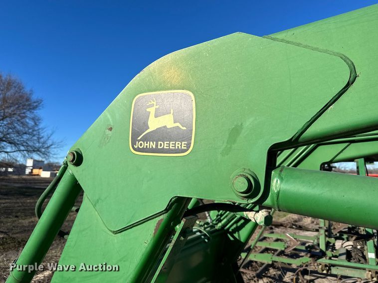 image for item DQ6323 John Deere 740 loader attachment