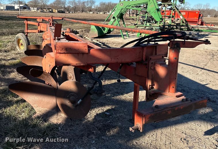 image for item DQ6324 Case  five bottom plow