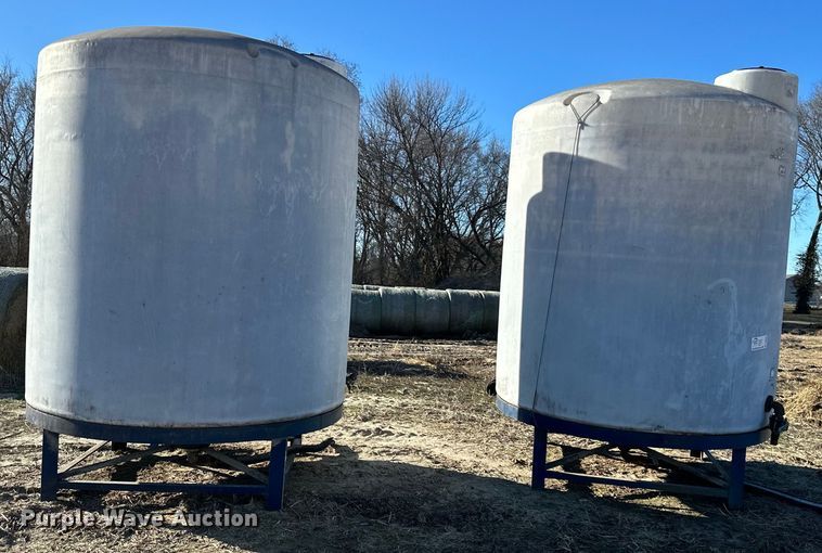 image for item DQ6325 (2) 3,000 gallon poly tanks 