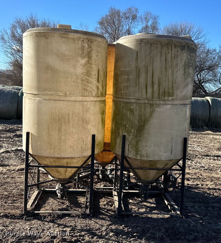 image for item DQ6326 (3) 350 gallon tanks