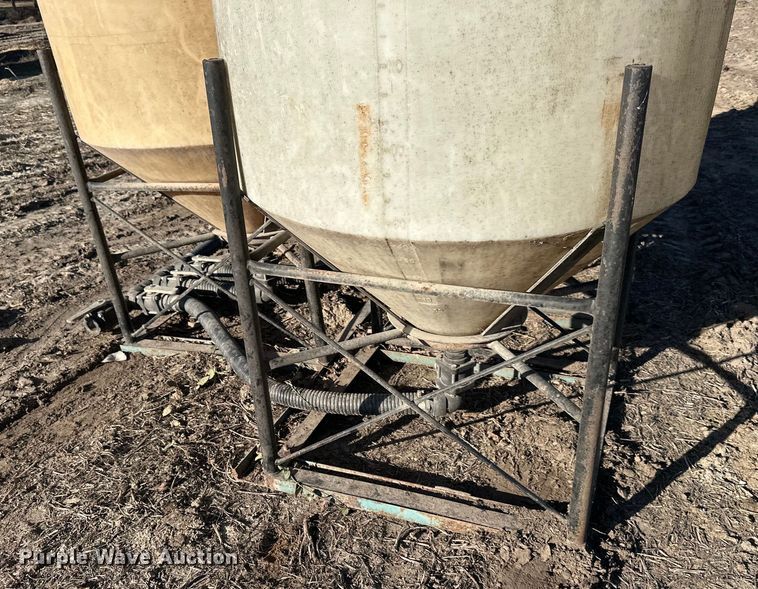 image for item DQ6326 (3) 350 gallon tanks