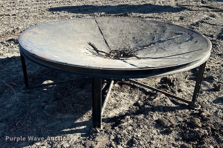 image for item DQ6327 (2) Poly bulk tanks 