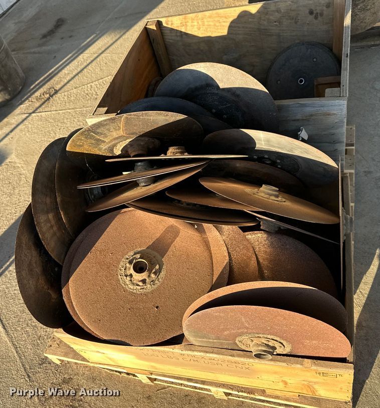 image for item DQ6328 Kinze  3660 planter parts