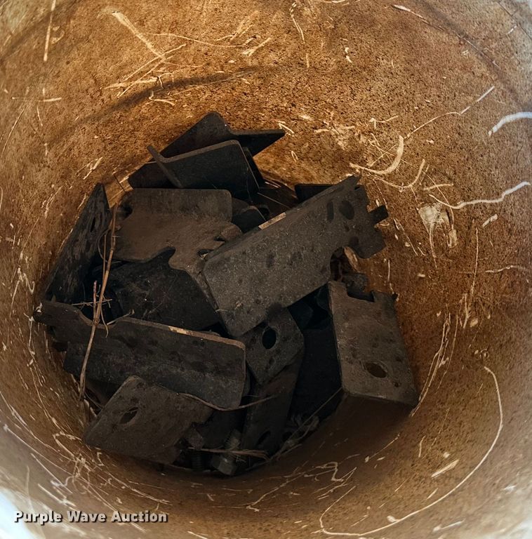 image for item DQ6328 Kinze  3660 planter parts