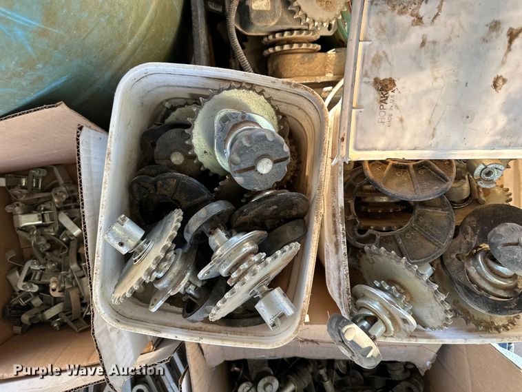 image for item DQ6328 Kinze  3660 planter parts