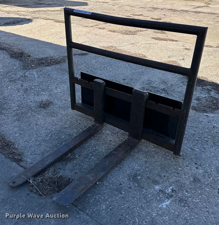 image for item DQ6329 Shopbuilt skid steer forks