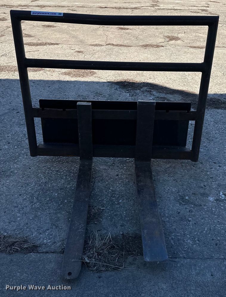 image for item DQ6329 Shopbuilt skid steer forks