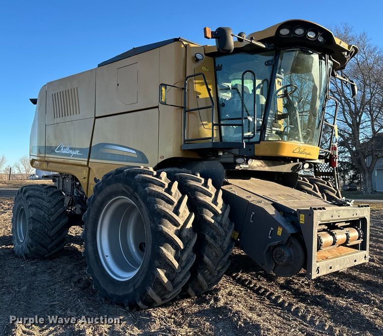 image for item DQ6330 2015 Challenger 560E RWA combine