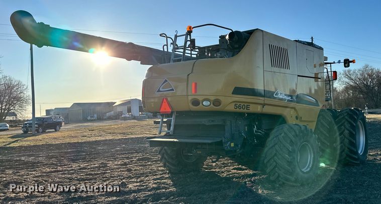 image for item DQ6330 2015 Challenger 560E RWA combine