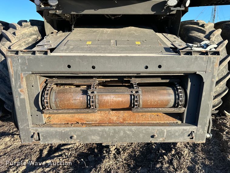 image for item DQ6330 2015 Challenger 560E RWA combine