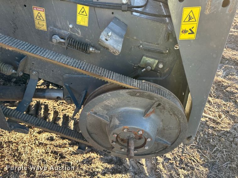 image for item DQ6330 2015 Challenger 560E RWA combine