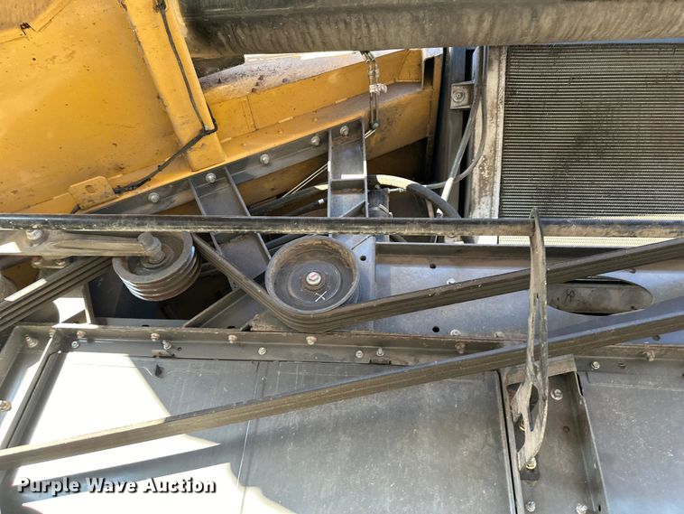 image for item DQ6330 2015 Challenger 560E RWA combine