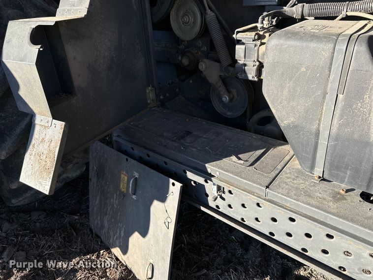 image for item DQ6330 2015 Challenger 560E RWA combine