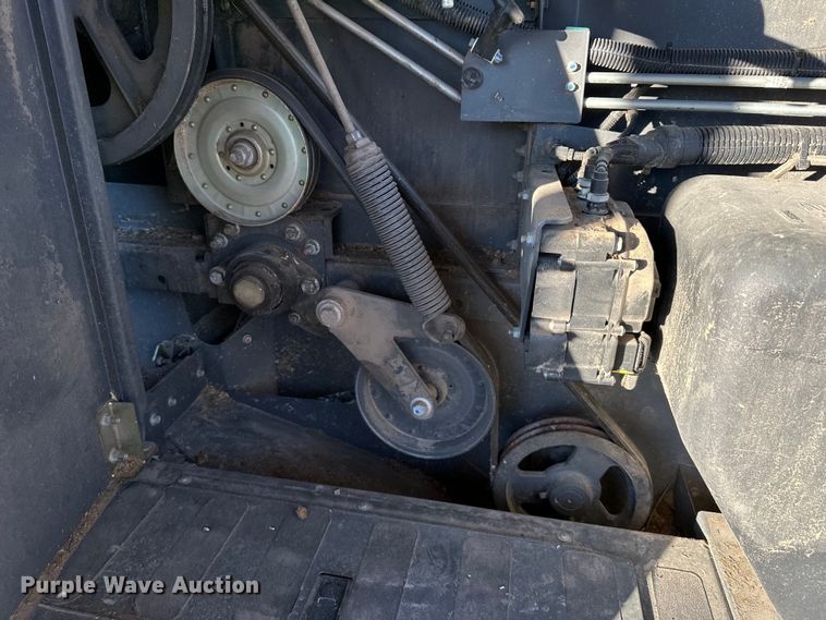 image for item DQ6330 2015 Challenger 560E RWA combine