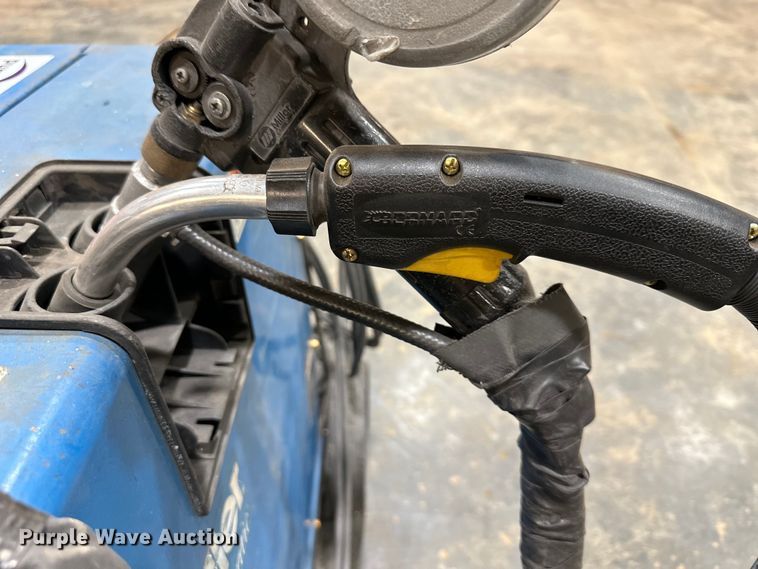 image for item DQ6331 Miller Millermatic 210 welder