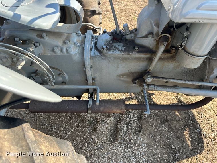 image for item DQ6353 1946 Ford 2N tractor