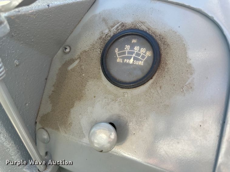 image for item DQ6353 1946 Ford 2N tractor