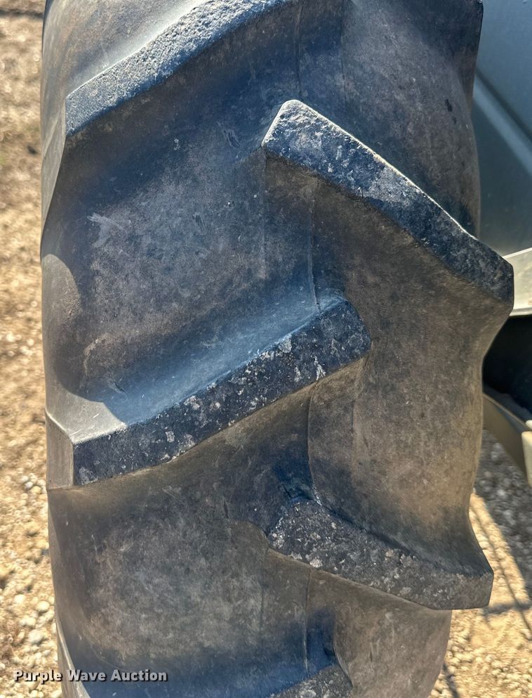 image for item DQ6353 1946 Ford 2N tractor