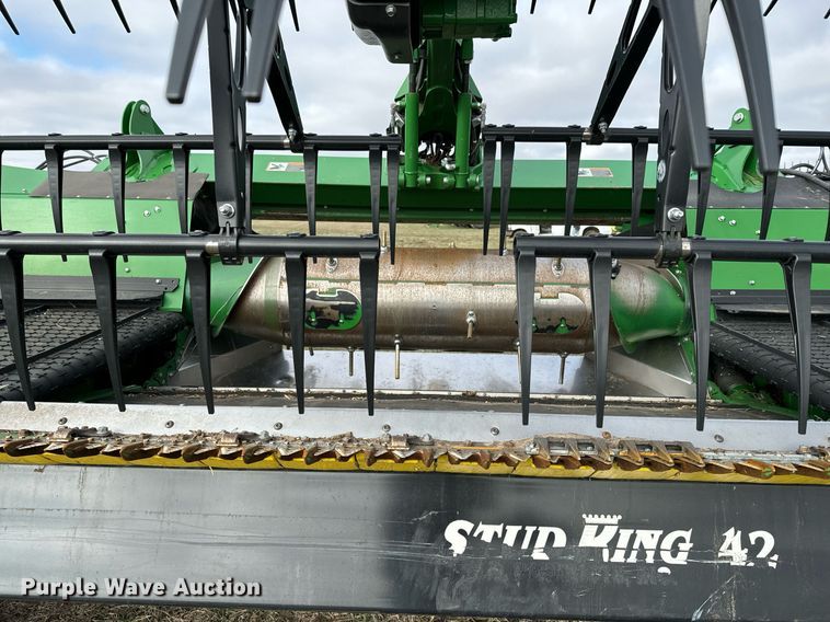 image for item DQ6718 2021 John Deere HD40R flex draper head
