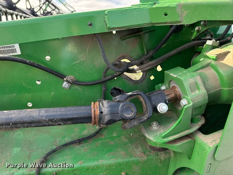 image for item DQ6718 2021 John Deere HD40R flex draper head