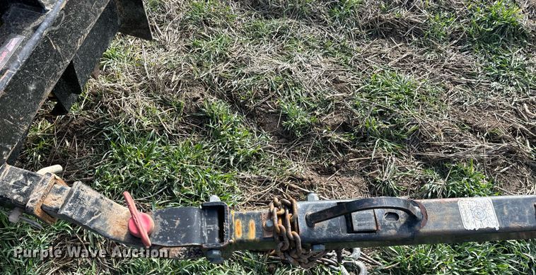 image for item DQ6718 2021 John Deere HD40R flex draper head