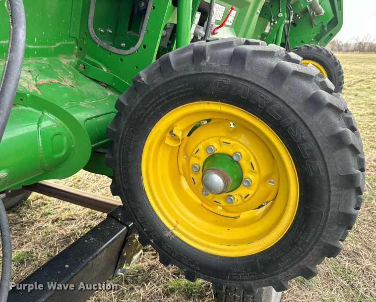 image for item DQ6718 2021 John Deere HD40R flex draper head