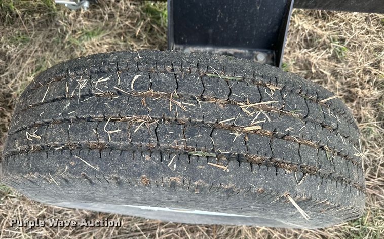 image for item DQ6718 2021 John Deere HD40R flex draper head