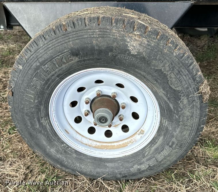 image for item DQ6718 2021 John Deere HD40R flex draper head