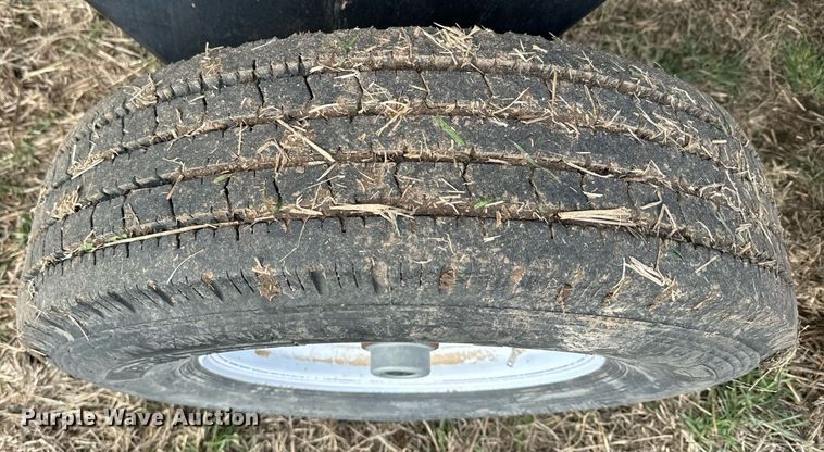 image for item DQ6718 2021 John Deere HD40R flex draper head