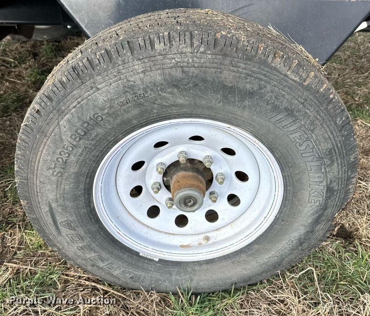 image for item DQ6718 2021 John Deere HD40R flex draper head