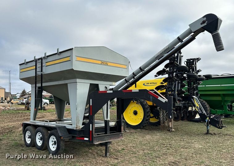 image for item DQ6722 Crust Buster 240 seed tender