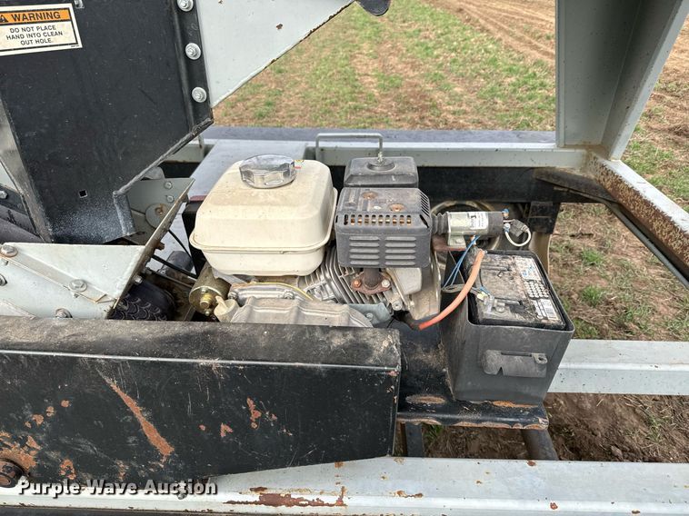 image for item DQ6722 Crust Buster 240 seed tender