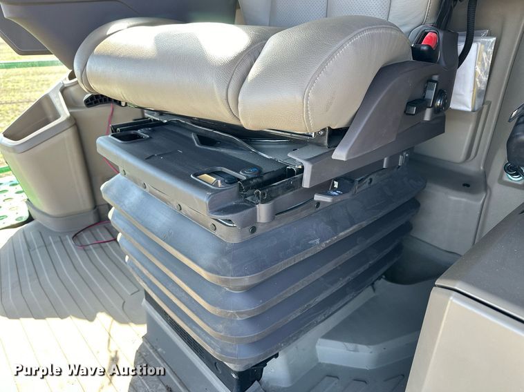 image for item DQ6723 2022 John Deere X9 1100 Signature Edition RWA combine